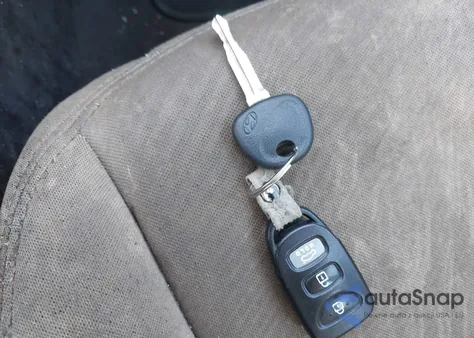 2011 Hyundai Elantra Gls из США, поврежденный, VIN 5NPDH4AE0BH045148